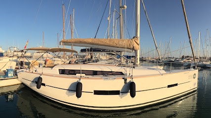 fotografía  360SAIL Alquiler de Embarcaciones Cádiz Servicio de alquiler de embarcaciones en El Puerto de Sta María