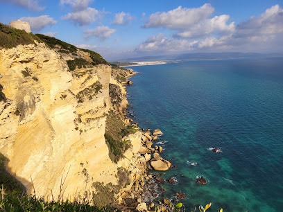 fotografía  Acantilado de Barbate Zona de senderismo en Barbate