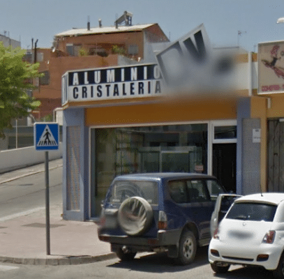 fotografía  Aluminio y Cristalería Rafael Velasco S. L. Tienda de artículos de cristal en Algeciras