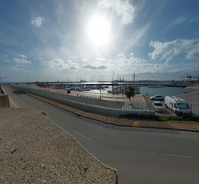 fotografía  Área Autocaravanas - El Puerto Aparcamiento público en El Puerto de Sta María