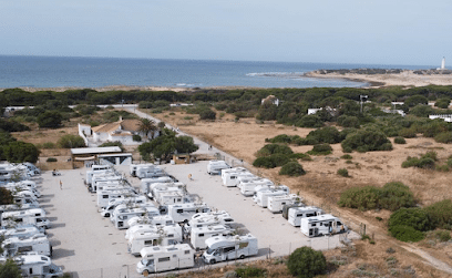 fotografía  Área de Autocaravanas Los Caños de Meca Aparcamiento en Los Caños de Meca