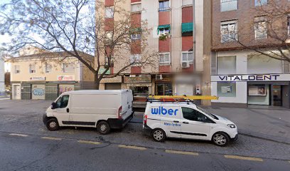 Asaderos Avenida Restaurante especializado en pollo