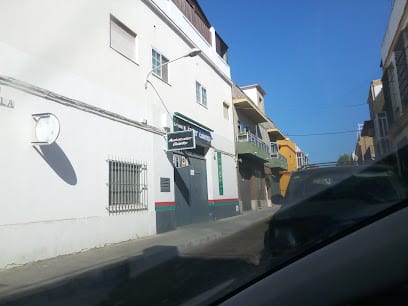 fotografía  Auto Taller: Guelfo Taller de reparación de automóviles en El Puerto de Sta María