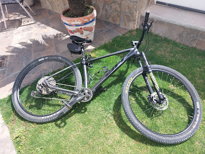 fotografía  BIKE TOUR DOÑANA Servicio de alquiler de bicicletas en Sanlúcar de Barrameda