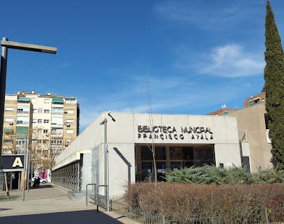 Biblioteca Pública Municipal Francisco Ayala Biblioteca pública