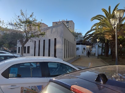 fotografía  Biblioteca Pública Municipal de Cádiz Adolfo Suárez Biblioteca pública en Cádiz