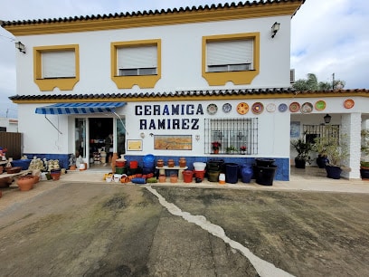 fotografía  CERÁMICA RAMÍREZ Tienda de cerámica en Conil de la Frontera