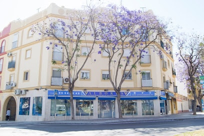 fotografía  Clínica Dental Albores Clínica dental en Sanlúcar de Barrameda