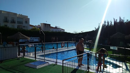 fotografía  Club MARINA DE LA BAHÍA Piscina en Puerto Real