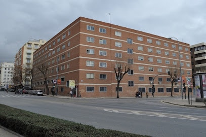 Colegio Mayor Universitario Cardenal Cisneros Residencia de estudiantes