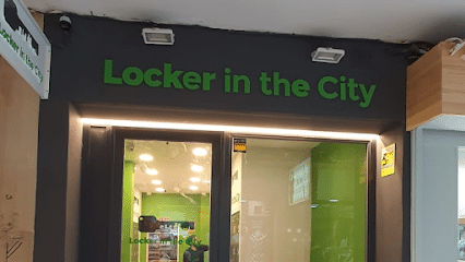 Consigna 24h Granada (Zona Catedral) - Locker in the City Trasteros y almacenamiento