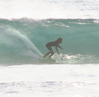 fotografía  Cutback Escuela Técnica Escuela de surf en Conil de la Frontera