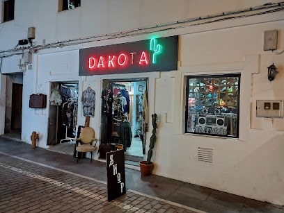 fotografía  Dakota Vintage Shop Tienda de ropa de segunda mano en Conil de la Frontera