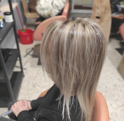fotografía  David Peluqueros Unisex Peluquería en San Fernando