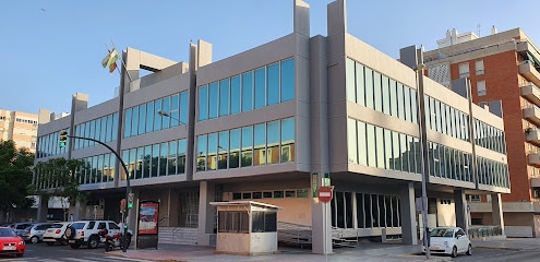 fotografía  Delegación territorial de Salud y Familias en Cádiz Oficina de gobierno local en Cádiz