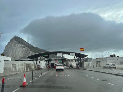 fotografía  Dirección General de Tráfico Oficina de la Administración en La Línea de la Concepción