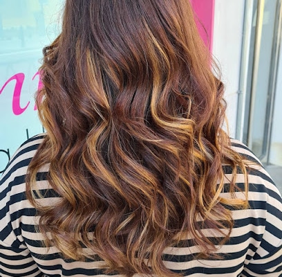 fotografía  Donna peluquería unisex Peluquería en Cádiz