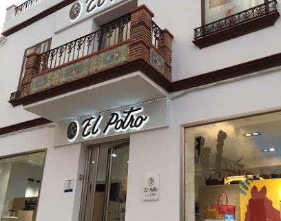 fotografía  El Potro Tienda de accesorios de moda en Ubrique