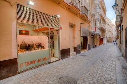 fotografía  El Taller de Coqui - Complementos Tienda de bisutería en Cádiz