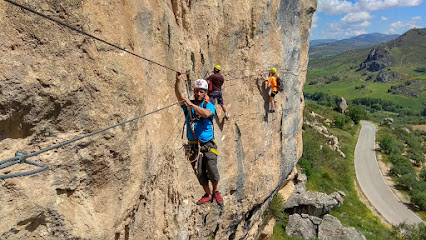 Escuela de Esquí Sierra Nevada- Mulhacen Aventura Escuela de esquí