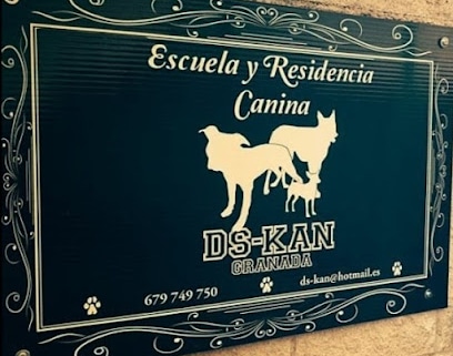 Escuela y Residencia Canina DS-Kan Granada Adiestrador canino