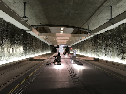 Estación de Metro "Alcázar Genil" 1 Empresa de trenes del área metropolitana