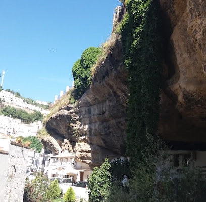 fotografía  Ferretería Y Pinturas Álvarez Ferretería en Setenil de las Bodegas