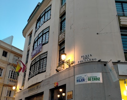 fotografía  Fundación Municipal de la Mujer Organización femenina en Cádiz