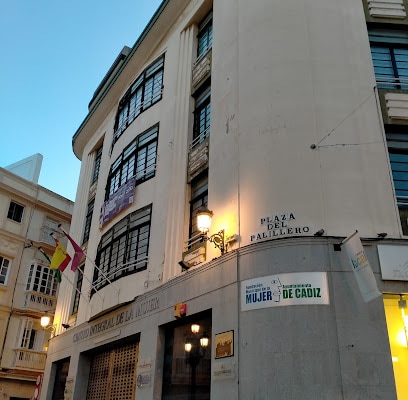 fotografía  Fundación Municipal de la Mujer Organización femenina en Cádiz