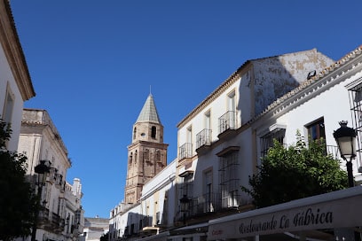 fotografía  Iglesia de Nuestra Señora de la Victoria Iglesia católica en Medina-Sidonia