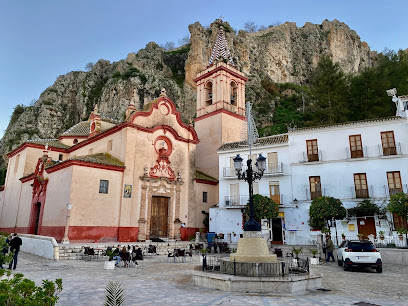 fotografía  Iglesia de Santa María de la Mesa Iglesia católica en Zahara de la Sierra