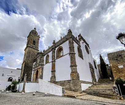 fotografía  Iglesia de Santa María la Mayor Iglesia católica en Medina-Sidonia