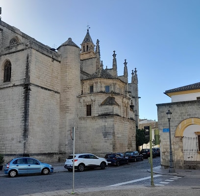 fotografía  Iglesia de Santiago Iglesia católica en Jerez de la Frontera