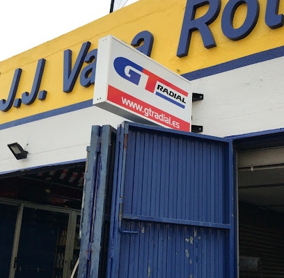 fotografía  J.J. Vaca Rota Tienda de neumáticos en Rota