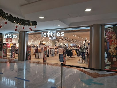 fotografía  LEFTIES BAHÍA SUR Tienda de ropa en San Fernando