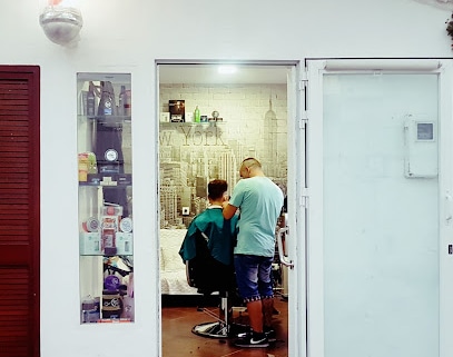 fotografía  La Barbería. Peluquería Caballeros Peluquería en Zahara de los Atunes