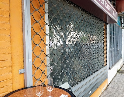 fotografía  La Bodeguita Tienda de vinos en Jerez de la Frontera