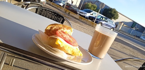 fotografía  La Cabezuela; Cafetería