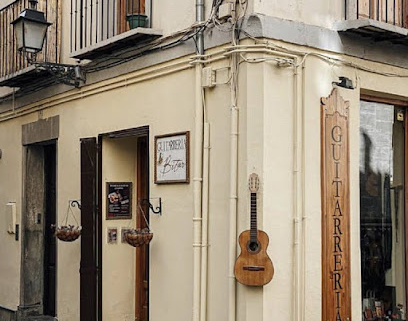 La Guitarreria De Granada - Casa Bitar Serra Tienda de guitarras