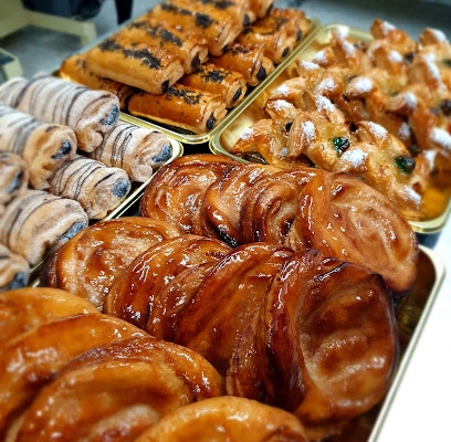 fotografía  La Madrileña Pastelería en San Fernando