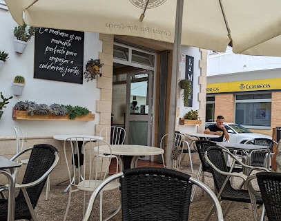 fotografía  La Mesa Imperfecta Cafetería en Conil de la Frontera