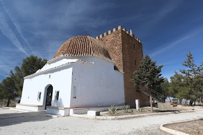 La Torre del Alabi y Ermita Castillo