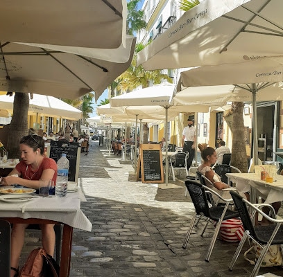 fotografía  La dorada Restaurante en Cádiz