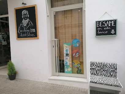 fotografía  Librería La Cebra Lectora Librería en Conil de la Frontera