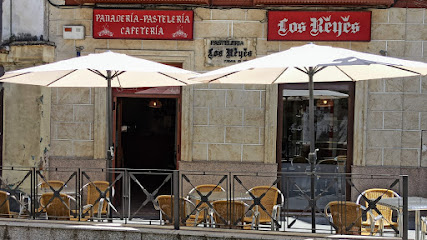 fotografía  Los Reyes- Panadería- Pastelería- Cafetería Pastelería en Jerez de la Frontera