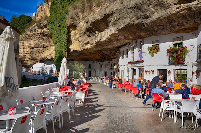 fotografía  Lucia Restaurante de cocina española en Setenil de las Bodegas