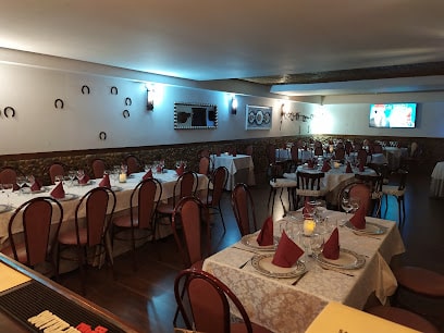 MESÓN LOS TRILLOS. Restaurante