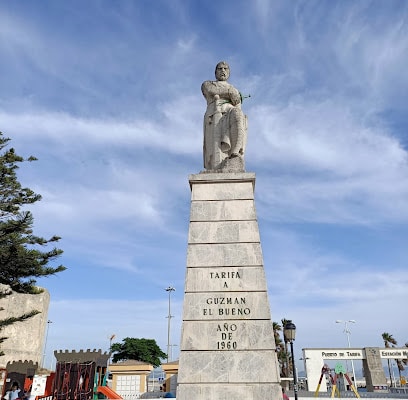 fotografía  Monumento A Guzman El Bueno Escultura en Tarifa