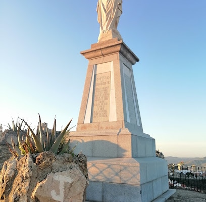 fotografía  Monumento al Sagrado Corazón Atracción turística en Olvera