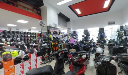 fotografía  Motos Marín Tienda de repuestos para motos en El Puerto de Sta María